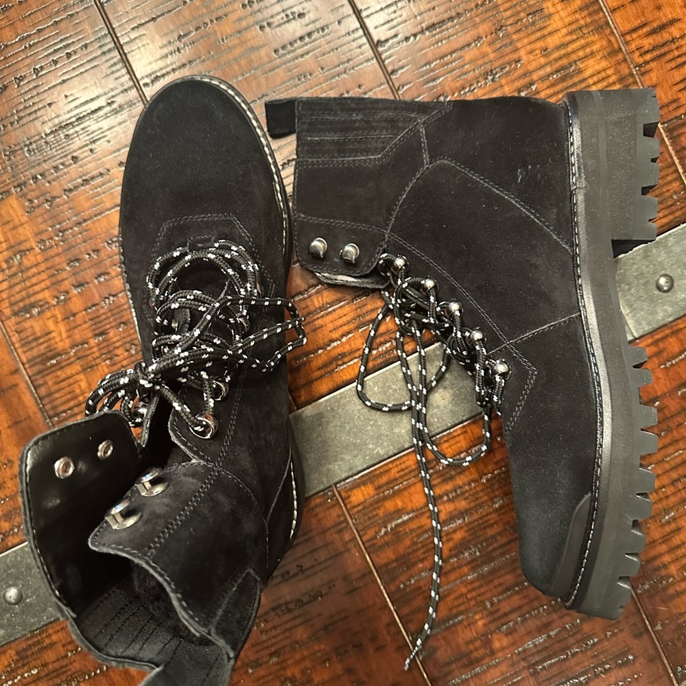NWOB Marc Fisher Black Ankle Boots